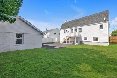 Fully Renovated 5 Bedroom Home In Freeport For $729,000. A Very - photo 20