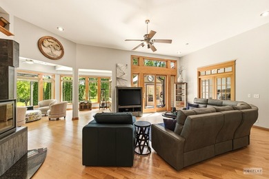 Perfectly positioned on a private 2 acre riverfront cul-de-sac - photo 21