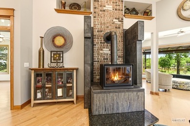 Perfectly positioned on a private 2 acre riverfront cul-de-sac - photo 23
