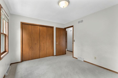 Spacious and thoughtfully designed 2-story home offering a - photo 31