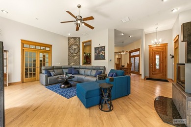 Perfectly positioned on a private 2 acre riverfront cul-de-sac - photo 32