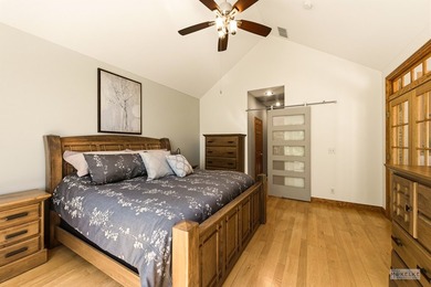 Perfectly positioned on a private 2 acre riverfront cul-de-sac - photo 34