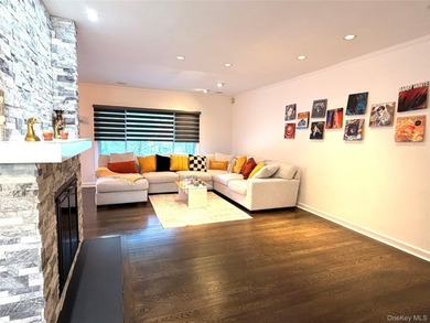 Welcome to this beautifully updated and spacious 5-bedroom, 3 - photo 14