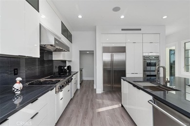 BEAUTIFULLY FURNISHED AND REMODELED HOME WITH BREATHTAKING OCEAN - photo 16