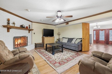 Coastal living meets spacious luxury in this 6-bedroom, 4-bath - photo 17