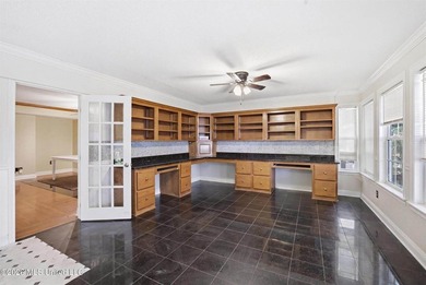 Coastal living meets spacious luxury in this 6-bedroom, 4-bath - photo 24