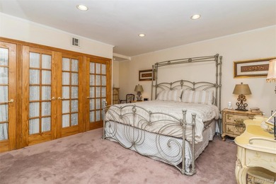 Welcome to this beautifully updated and spacious 5-bedroom, 3 - photo 25