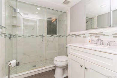 Welcome to this beautifully updated and spacious 5-bedroom, 3 - photo 26