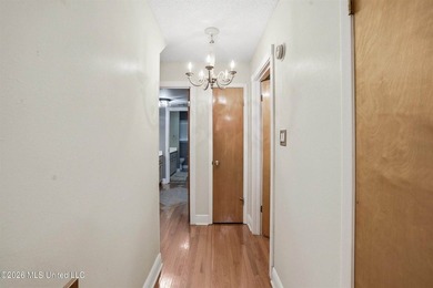 Coastal living meets spacious luxury in this 6-bedroom, 4-bath - photo 27