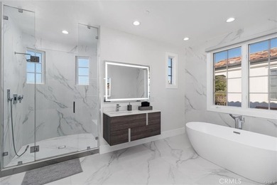 BEAUTIFULLY FURNISHED AND REMODELED HOME WITH BREATHTAKING OCEAN - photo 28