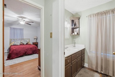 Coastal living meets spacious luxury in this 6-bedroom, 4-bath - photo 36