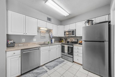 Welcome to 416 Cambridge Circle, Unit H5, a beautifully - photo 8