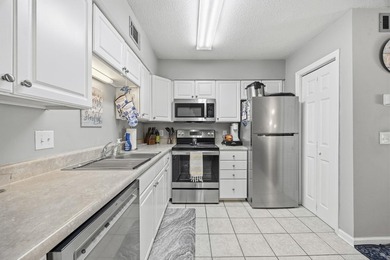 Welcome to 416 Cambridge Circle, Unit H5, a beautifully - photo 10