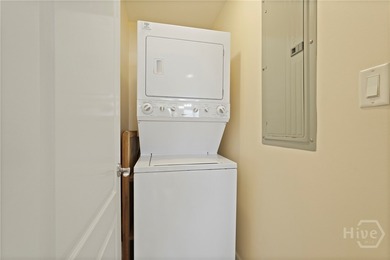 Upscale 3 bedroom 2 bath condo only steps to Tybee's beautiful