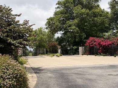 Lake Cumberland Lot For Sale in Russell Springs Kentucky