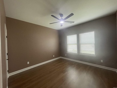 Stunning new construction in Springtree Village Phase 5 offering - photo 4