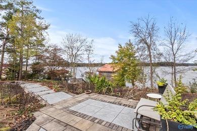 Amazing architect-designed waterfront home w/ 2 slip boathouse - photo 3