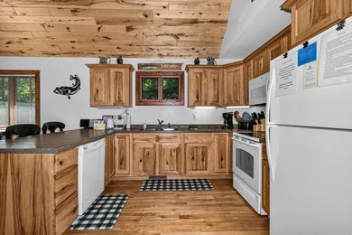 Experience the perfect blend of waterfront living and condo - photo 4