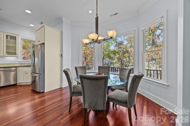 BEST VALUED WATERFRONT HOME IN THE POINT! With casual luxury, a - photo 12