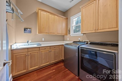 BEST VALUED WATERFRONT HOME IN THE POINT! With casual luxury, a - photo 25