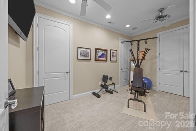 BEST VALUED WATERFRONT HOME IN THE POINT! With casual luxury, a - photo 33