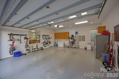 BEST VALUED WATERFRONT HOME IN THE POINT! With casual luxury, a - photo 35