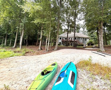 BEST VALUED WATERFRONT HOME IN THE POINT! With casual luxury, a - photo 44