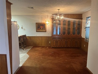 Discover your own slice of country paradise at the Ranch House!