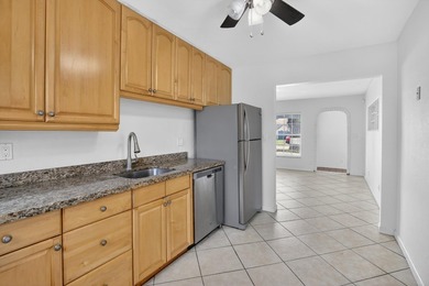 Back on market! Brand new roof completed! Move-in ready 2BR/1BA - photo 9
