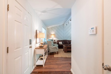BEAUTIFUL EDEN ISLE CONDO, just a short walk to the RED APPLE - photo 5
