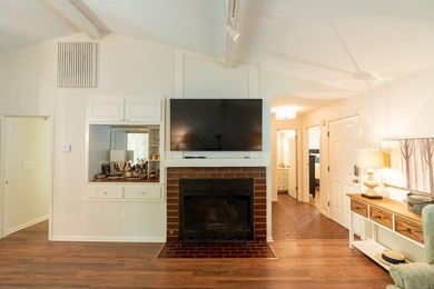BEAUTIFUL EDEN ISLE CONDO, just a short walk to the RED APPLE - photo 9