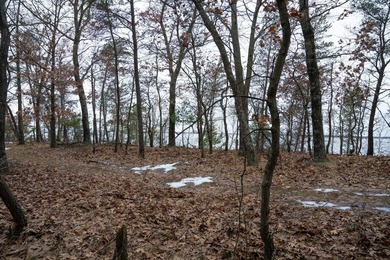 A slice of paradise awaits! Nestled in the heart of nature, this - photo 8
