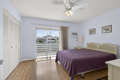 Welcome to your serene retreat in the sought-after Bedford - photo 6