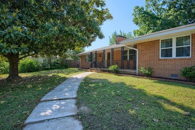 Roomy Mid Century Modern with all the right things! Marble faced - photo 2