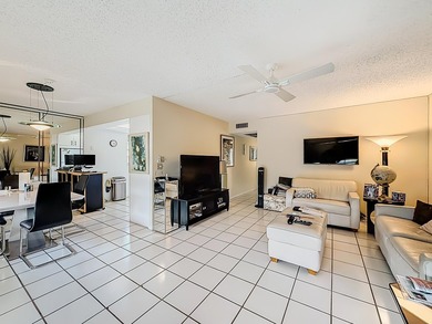 Lake View End Unit. Bright & Spacious 2 Bedroom 2bath Condo. New - photo 3