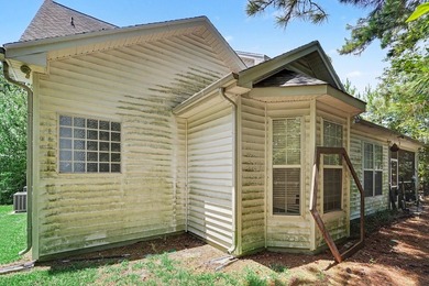 Spacious 5-bedroom, 3.5-bath home with a two-car garage in the - photo 4