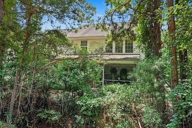 Spacious 5-bedroom, 3.5-bath home with a two-car garage in the - photo 5