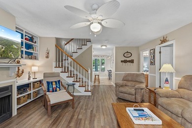 Enjoy resort living in this spacious, fully furnished 3-bedroom - photo 3