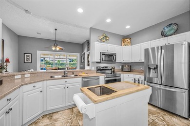 Welcome to this beautiful and spacious 4-bedroom, 2-bathroom, 2 - photo 5