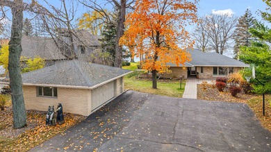 Lake Winnebago Home For Sale in Fond DU Lac Wisconsin