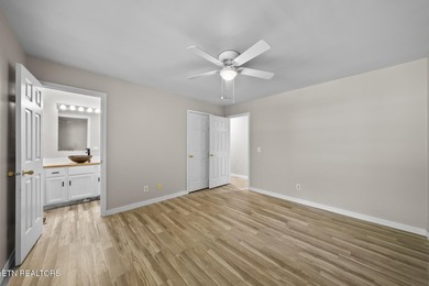 'Boat in the water in under 5 minutes. This move-in-ready - photo 13