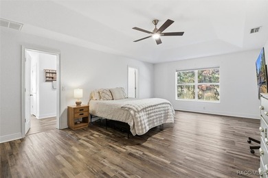 Welcome to this spacious 4-bedroom, 3 full bathroom home located - photo 24