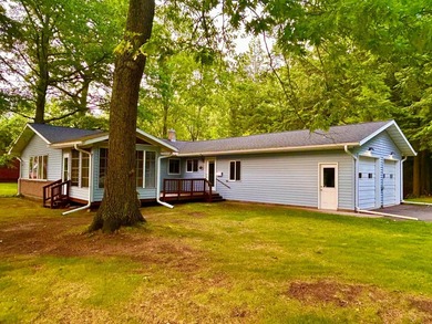Experience the best of Northwoods lake living with this - photo 4