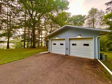 Experience the best of Northwoods lake living with this - photo 10