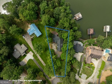 Set along the shores of Lake Lanier, this thoughtfully designed - photo 3