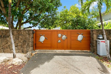 Rare Makaha oceanfront estate on approximately 0.48 acres of - photo 5