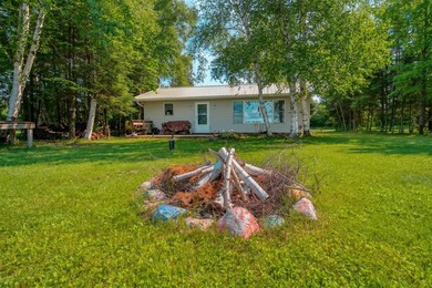 Little Rice Lake Home For Sale in Crandon Wisconsin