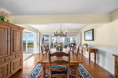 Welcome to a truly exceptional bayfront residence at 5 Delaware - photo 14
