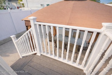 This meticulously maintained semi-attached home is ready to - photo 15