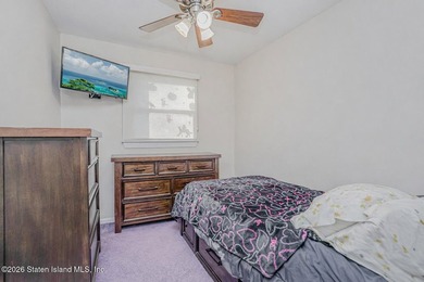 This meticulously maintained semi-attached home is ready to - photo 20